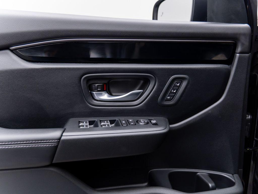 new 2025 Honda Pilot car, priced at $47,823