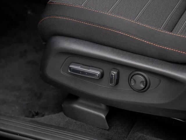 new 2026 Honda CR-V Hybrid car, priced at $40,195