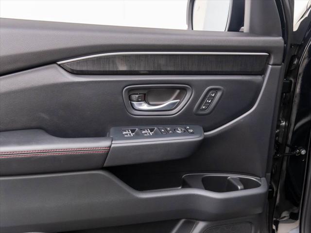 new 2025 Honda Pilot car, priced at $51,554