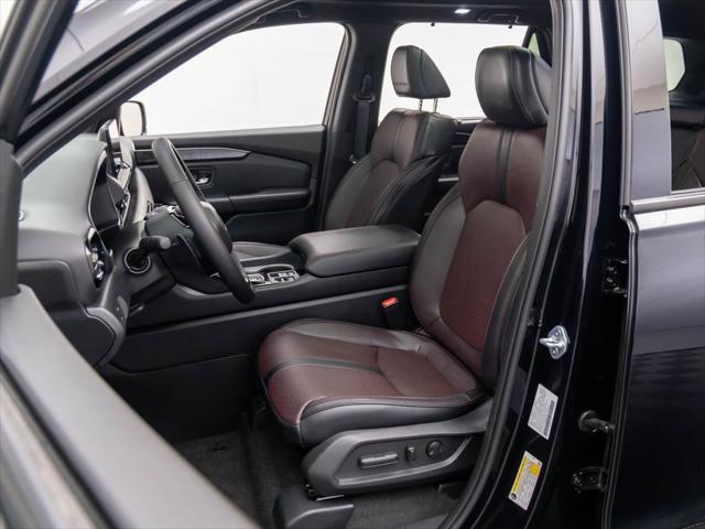 new 2025 Honda Pilot car, priced at $51,554