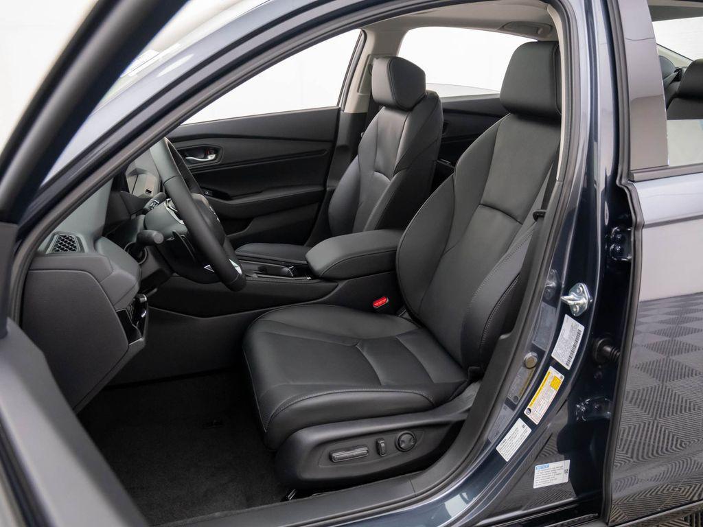 new 2025 Honda Accord Hybrid car, priced at $37,666