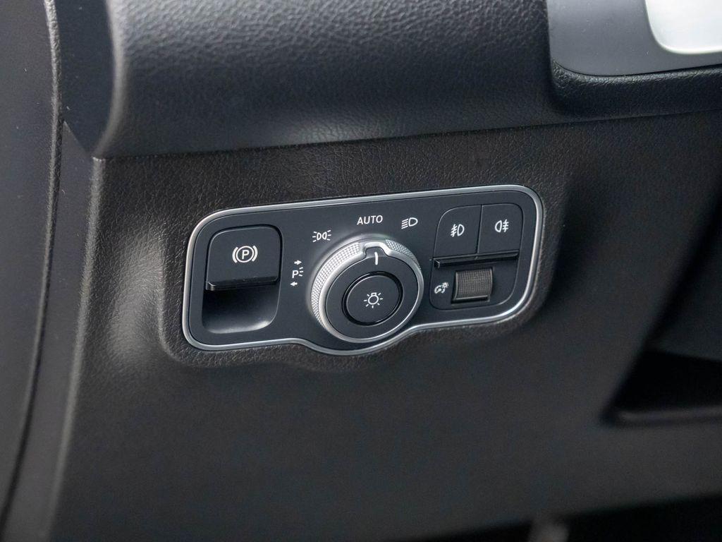 used 2022 Mercedes-Benz GLB 250 car, priced at $30,925