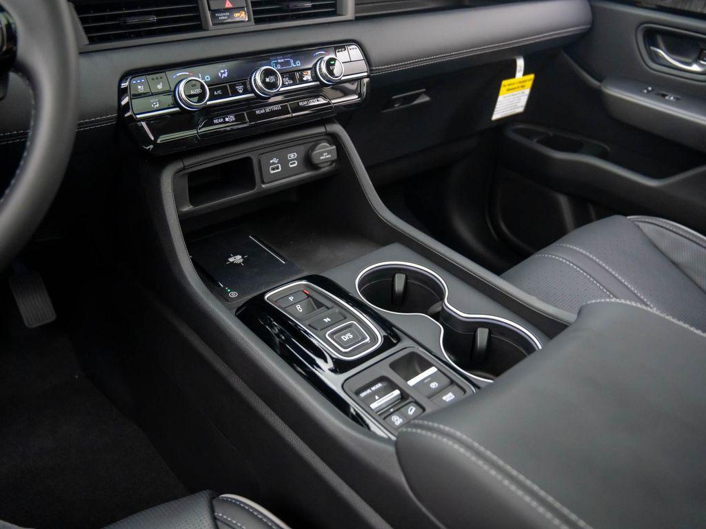 new 2025 Honda Pilot car, priced at $53,760
