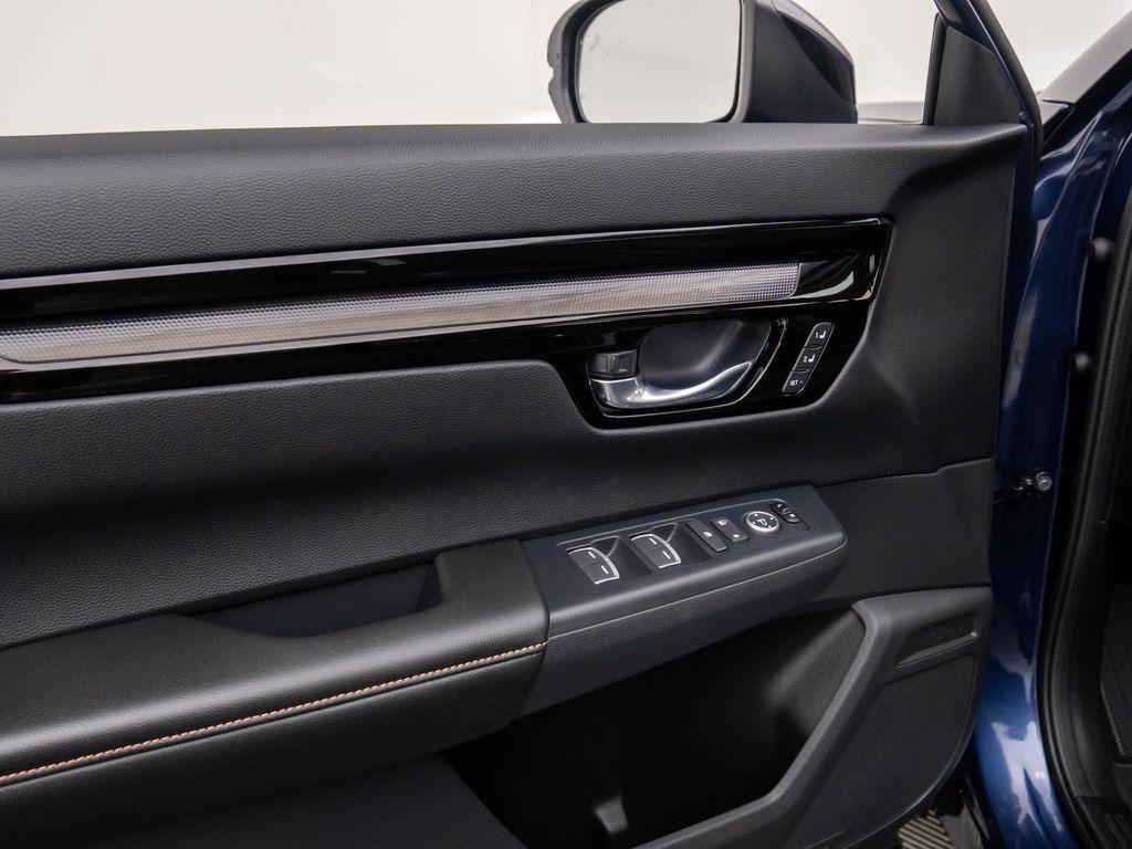 new 2026 Honda CR-V Hybrid car, priced at $40,658
