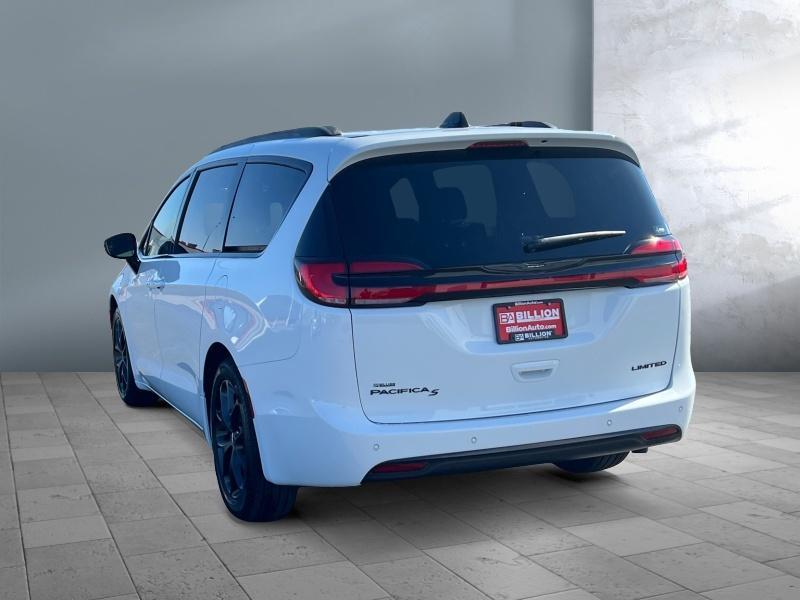 new 2024 Chrysler Pacifica car, priced at $44,619