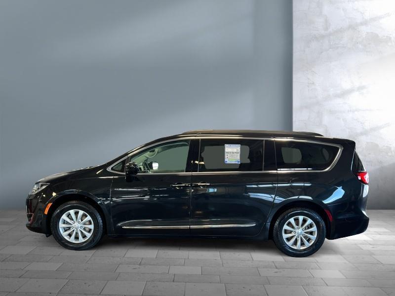 used 2017 Chrysler Pacifica car, priced at $13,995