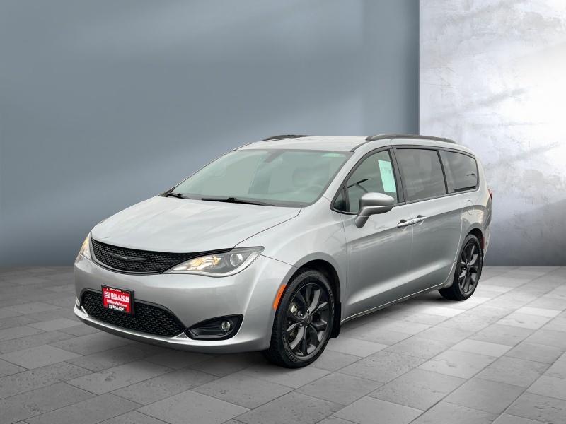 used 2020 Chrysler Pacifica car, priced at $22,995