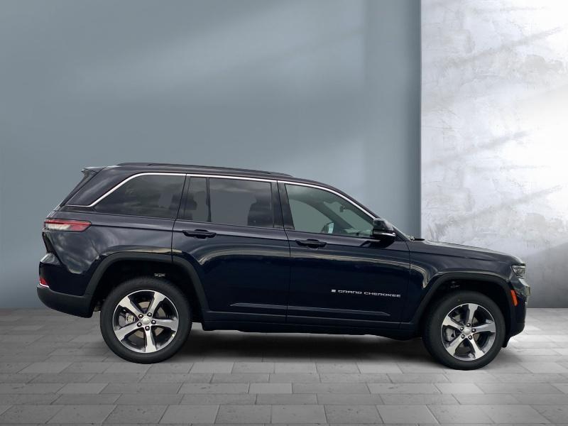 new 2024 Jeep Grand Cherokee car, priced at $46,819