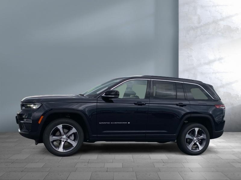 new 2024 Jeep Grand Cherokee car, priced at $46,819