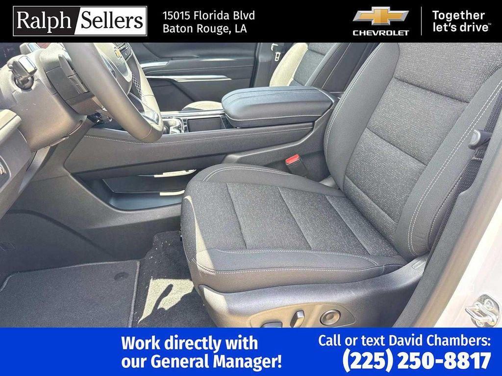 new 2026 Chevrolet Traverse car, priced at $50,395