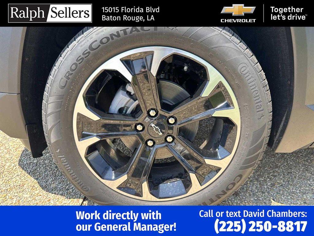 new 2026 Chevrolet Equinox car, priced at $37,735