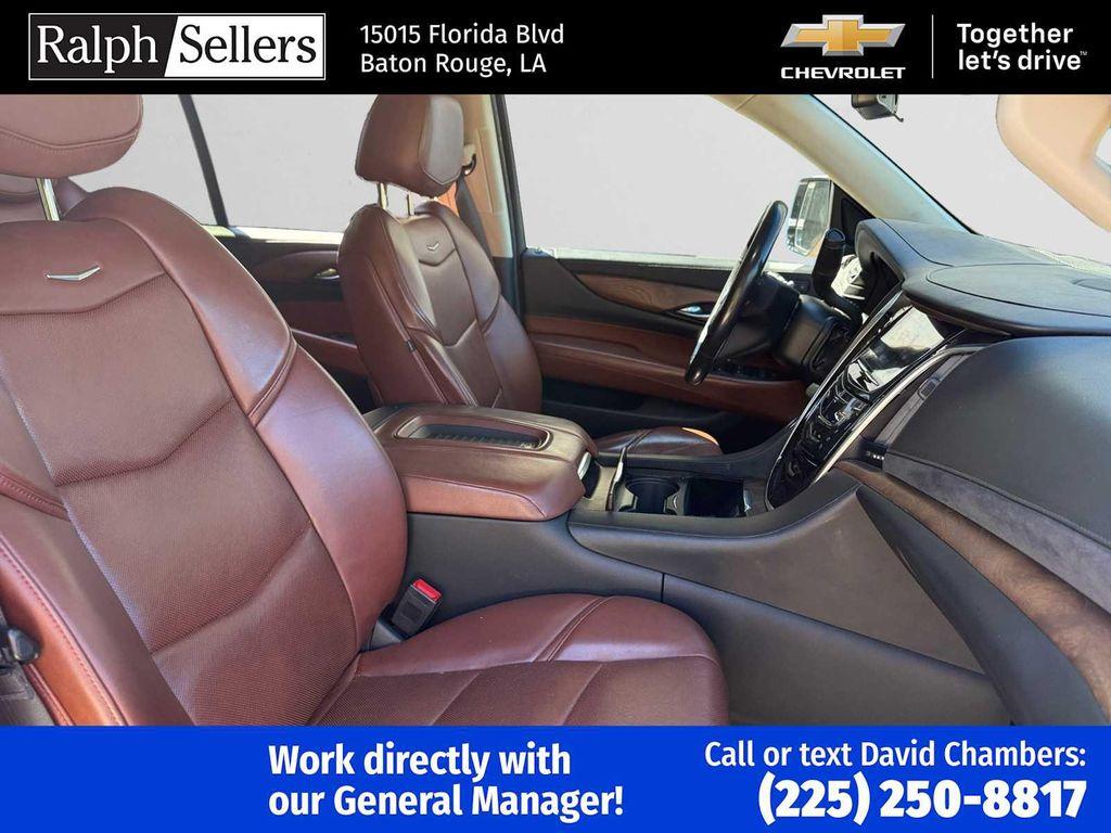 used 2020 Cadillac Escalade ESV car, priced at $33,000