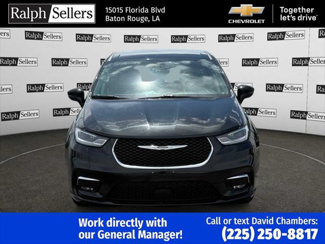 used 2023 Chrysler Pacifica car, priced at $25,000