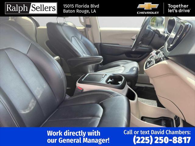used 2023 Chrysler Pacifica car, priced at $23,200