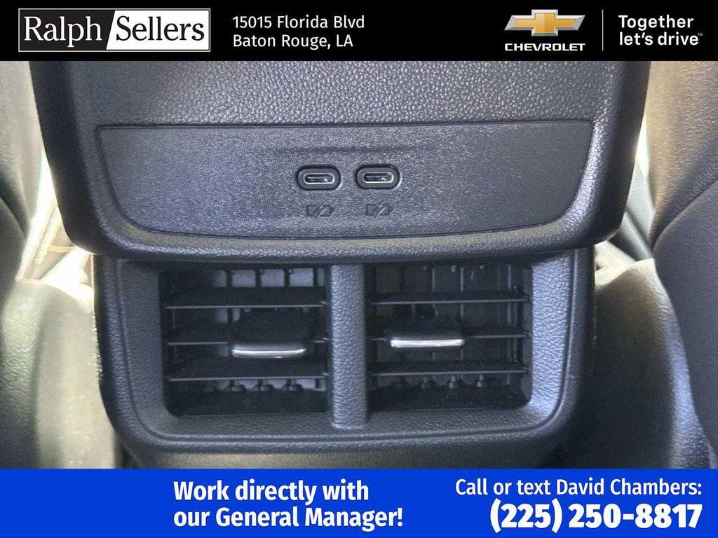 new 2026 Chevrolet Equinox car, priced at $33,875