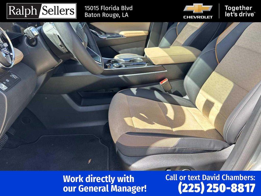 new 2026 Chevrolet Equinox car, priced at $33,875