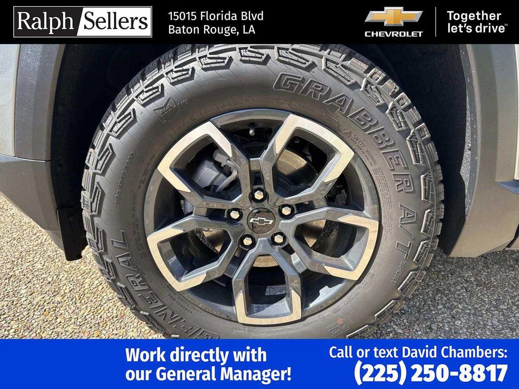 new 2026 Chevrolet Equinox car, priced at $33,875