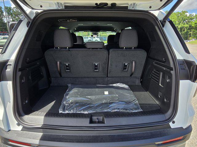 new 2025 Chevrolet Traverse car, priced at $46,830