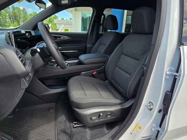 new 2025 Chevrolet Traverse car, priced at $46,830
