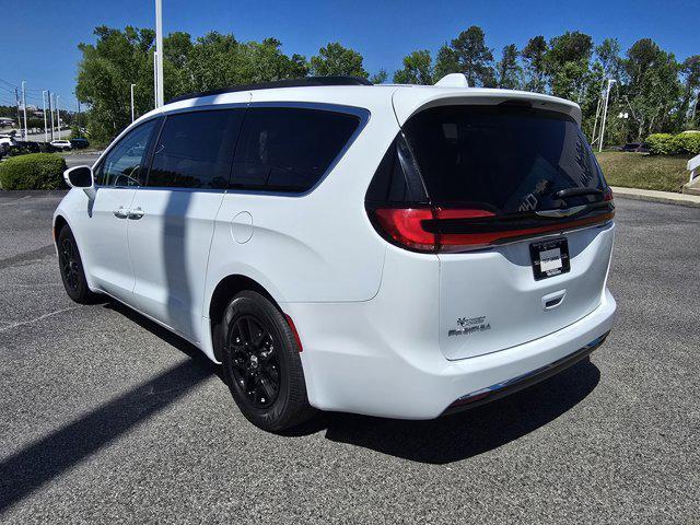 used 2022 Chrysler Pacifica car, priced at $23,995