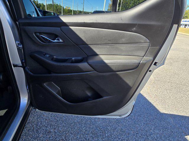 used 2022 Chevrolet Traverse car, priced at $20,995