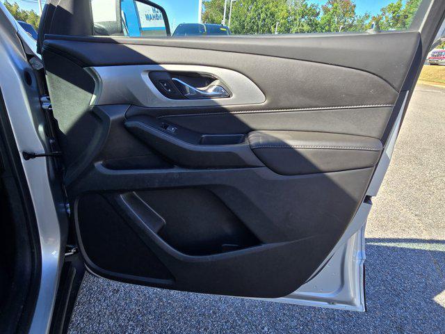 used 2022 Chevrolet Traverse car, priced at $20,995