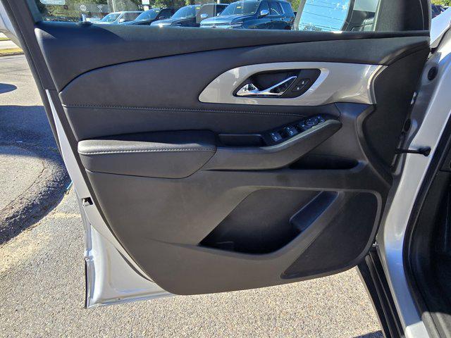 used 2022 Chevrolet Traverse car, priced at $20,995