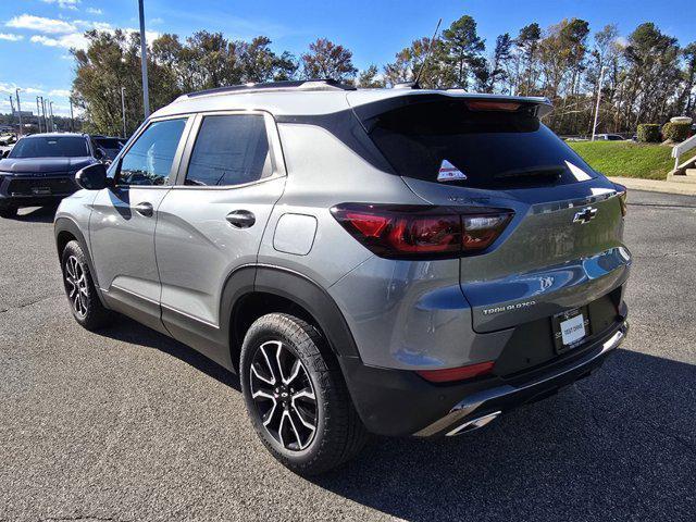 new 2025 Chevrolet TrailBlazer car, priced at $30,820