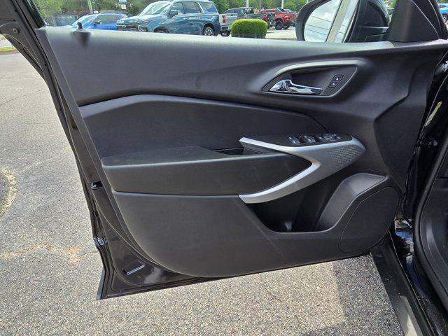 new 2025 Chevrolet Trax car, priced at $24,130