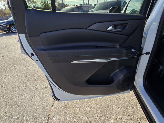 new 2026 Chevrolet Traverse car, priced at $46,655