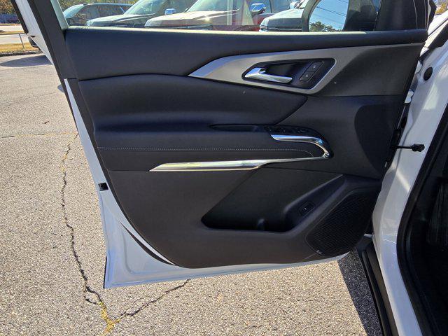 new 2026 Chevrolet Traverse car, priced at $46,655