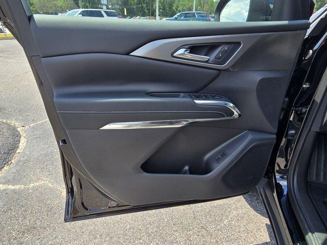 new 2026 Chevrolet Traverse car, priced at $48,480