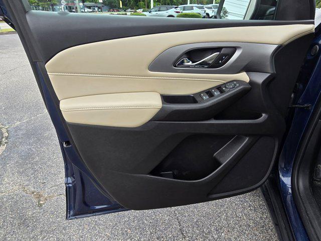 used 2022 Chevrolet Traverse car, priced at $27,785