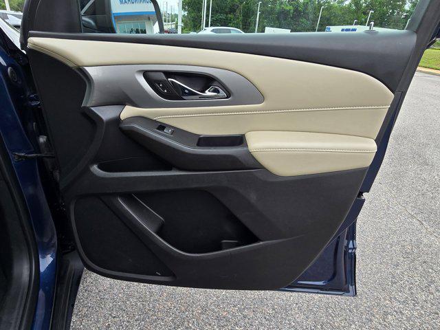 used 2022 Chevrolet Traverse car, priced at $27,785