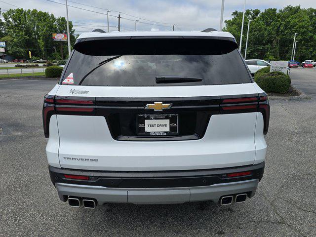 new 2025 Chevrolet Traverse car, priced at $46,195