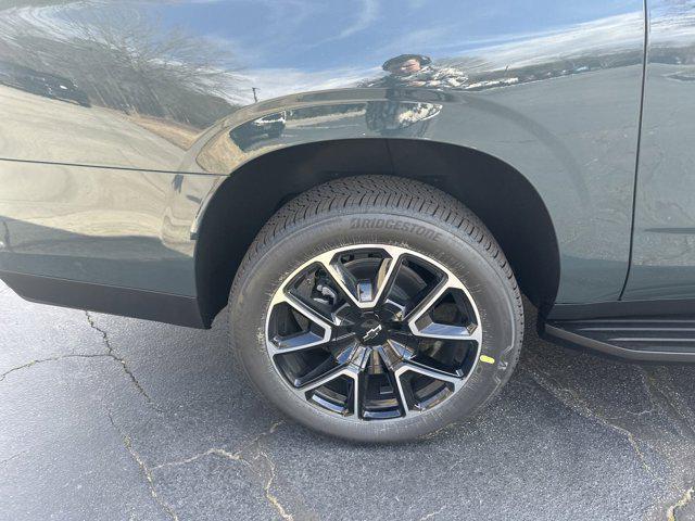 new 2025 Chevrolet Suburban car, priced at $74,625