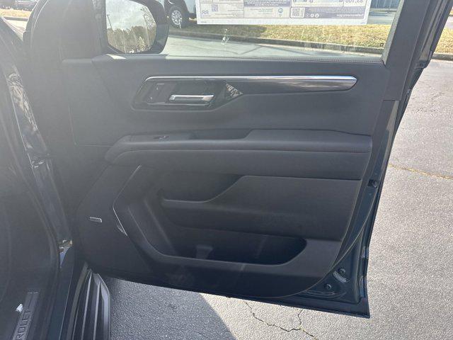 new 2025 Chevrolet Suburban car, priced at $74,625