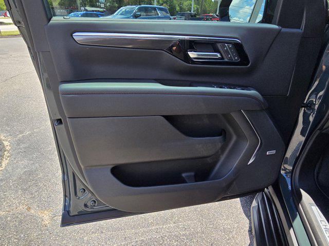 new 2025 Chevrolet Suburban car, priced at $74,625