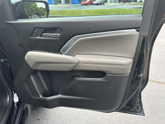 new 2025 Chevrolet Colorado car