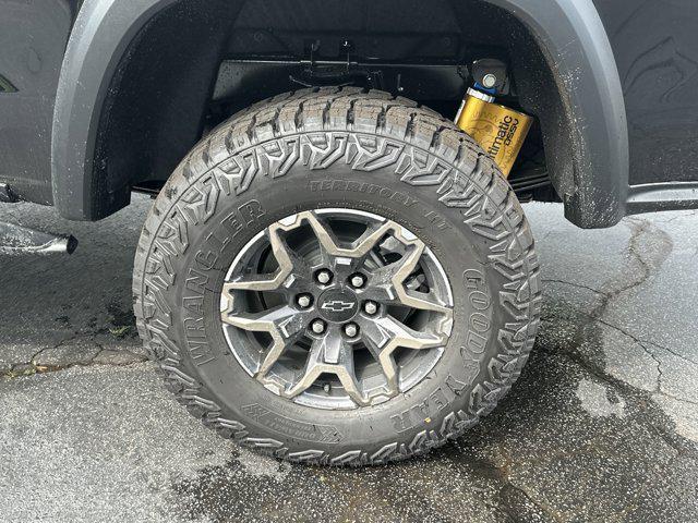 new 2025 Chevrolet Colorado car