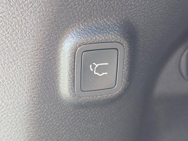 used 2023 Jeep Cherokee car, priced at $24,236