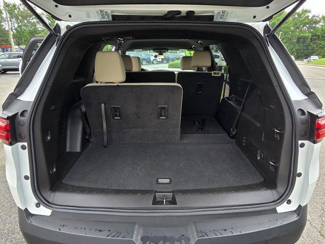 used 2023 Chevrolet Traverse car, priced at $26,895
