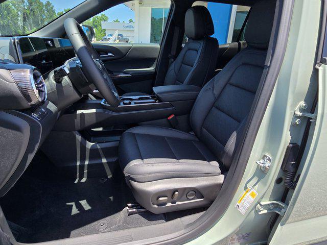 new 2026 Chevrolet Equinox car, priced at $33,925