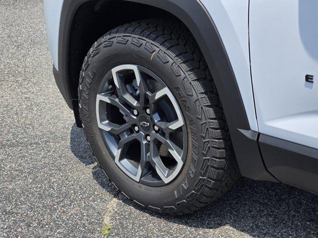 new 2026 Chevrolet Equinox car, priced at $38,380