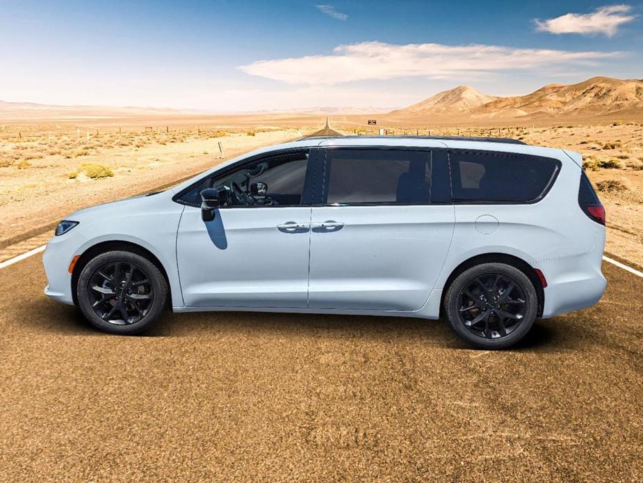 new 2024 Chrysler Pacifica car, priced at $42,630