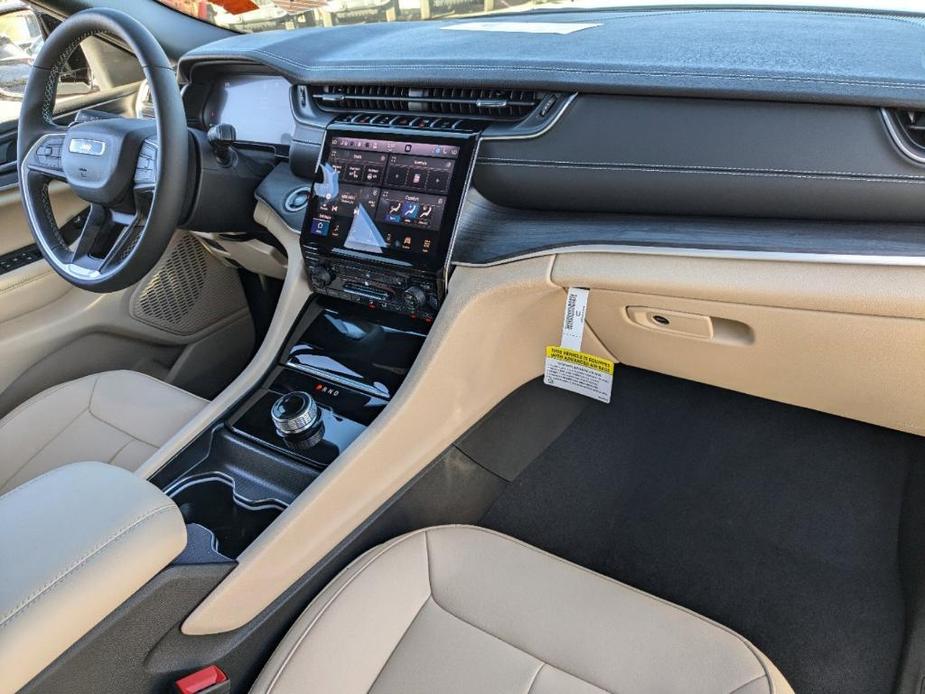 new 2025 Jeep Grand Cherokee L car, priced at $41,903