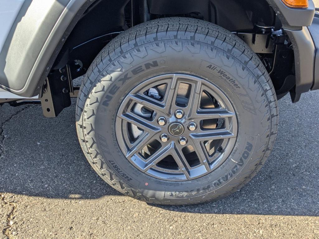 new 2025 Jeep Wrangler car, priced at $43,985