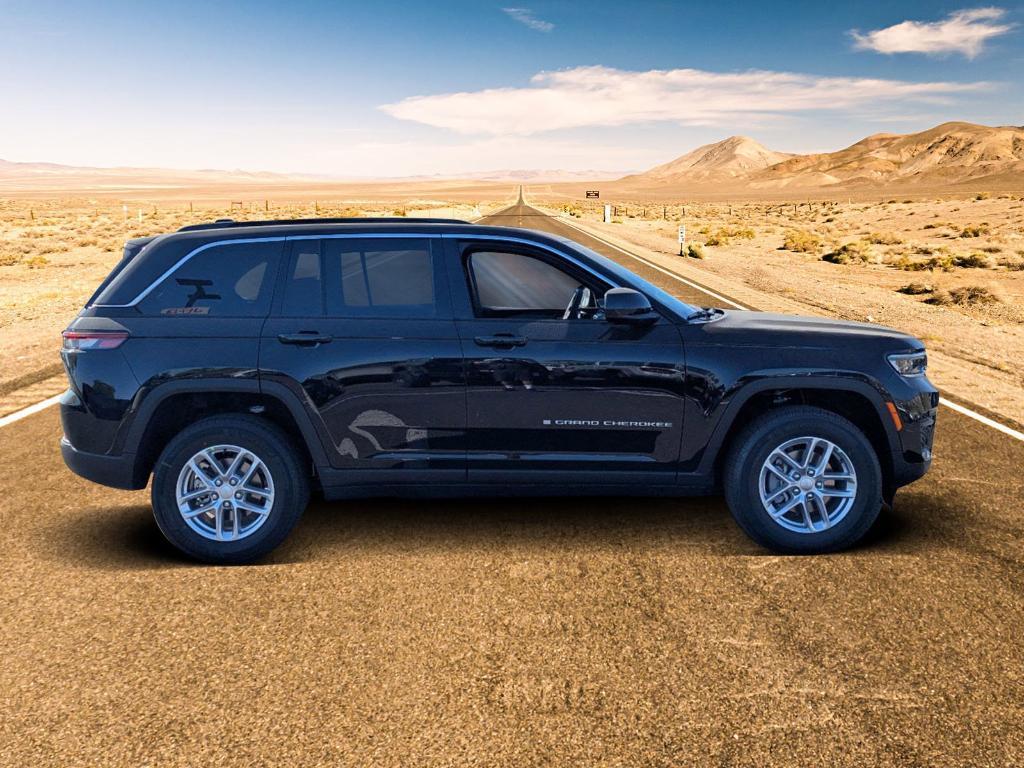 new 2025 Jeep Grand Cherokee car, priced at $41,698