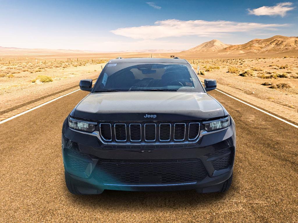 new 2025 Jeep Grand Cherokee car, priced at $41,698