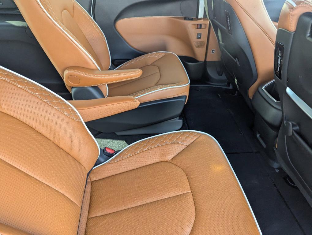 new 2025 Chrysler Pacifica car, priced at $51,249